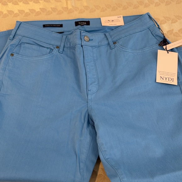 NYDJ Marilyn Ankle Straight Leg Jeans. Size 14W - Picture 11 of 16